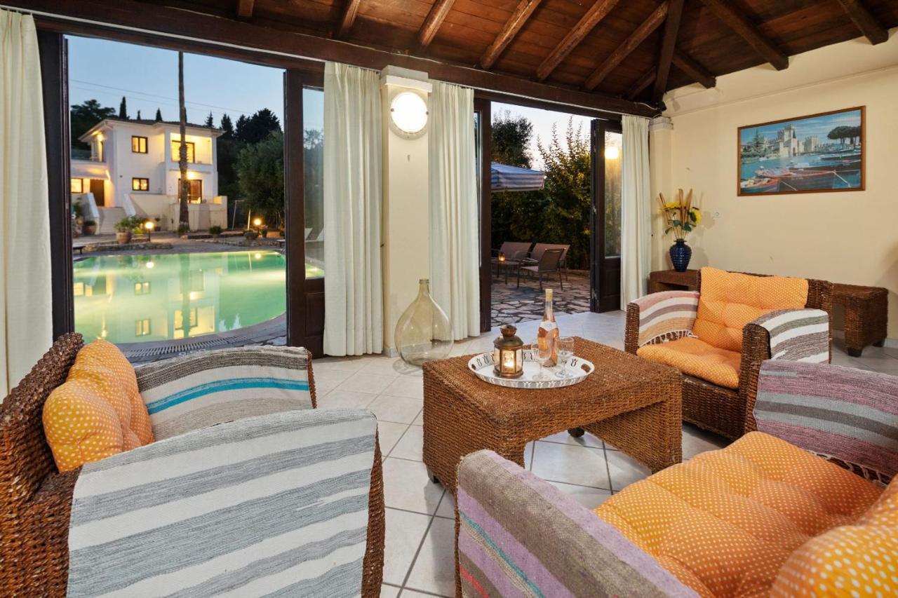 Villa Lianolia Peritheia Exterior foto