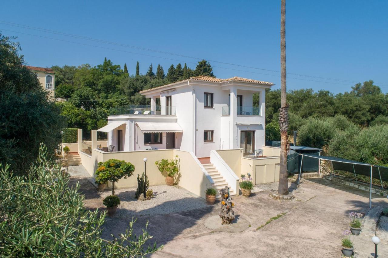 Villa Lianolia Peritheia Exterior foto